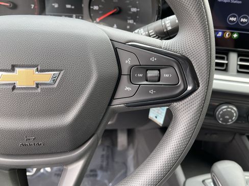 Used 2026 Chevrolet Trax LS FWD image 21