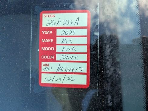 Used 2023 Kia Forte LXS image 9
