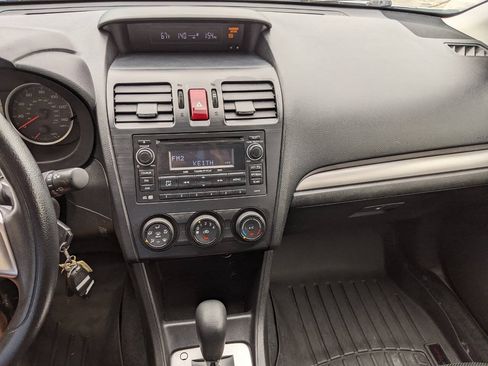 Used 2014 Subaru Crosstrek 2.0i Premium AWD/4WD image 19