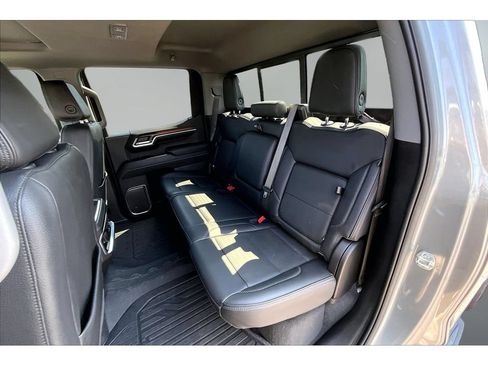 Used 2025 GMC Sierra 1500 Denali w/ Technology Package AWD/4WD image 23