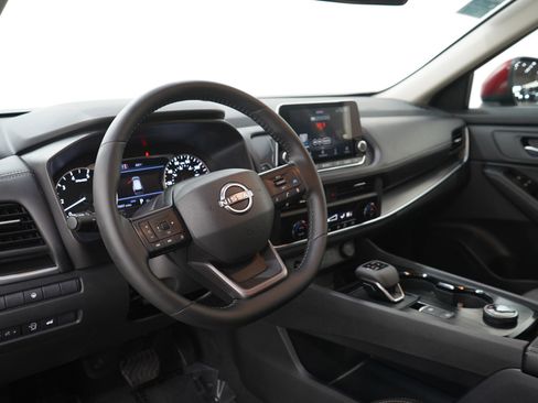 Used 2026 Nissan Rogue SV AWD/4WD image 27
