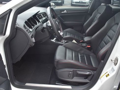Used 2018 Volkswagen GTI SE w/ SE Leather Package image 16
