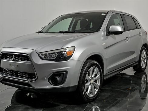 Used 2015 Mitsubishi Outlander Sport ES AWD/4WD image 5