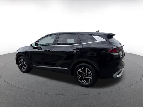 Used 2025 Kia Sportage LX FWD image 10