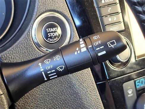 Used 2022 Nissan Rogue Sport SV image 31