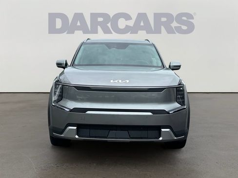 Used 2024 Kia EV9 Wind AWD/4WD image 2