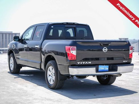 Used 2017 Nissan Titan SV RWD image 8