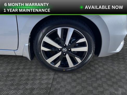 Used 2022 Nissan Versa SR w/ Trunk Package image 34