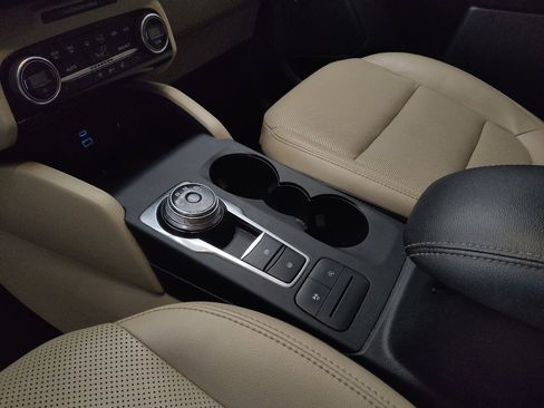 Used 2021 Ford Escape SEL w/ Technology Package image 26