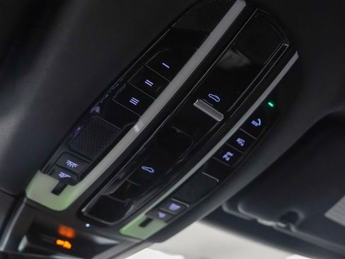 Certified 2023 Porsche Cayenne image 28