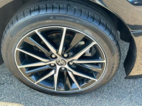 Used 2023 Toyota Camry SE image 6