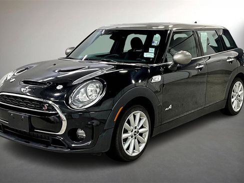 Used 2017 MINI Cooper Clubman S image 3