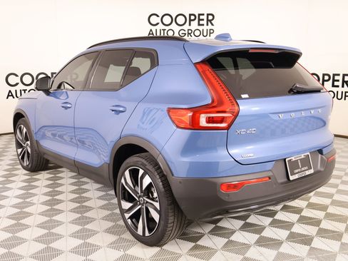 Used 2024 Volvo XC40 B5 Ultimate w/ Protection Package Premier image 24
