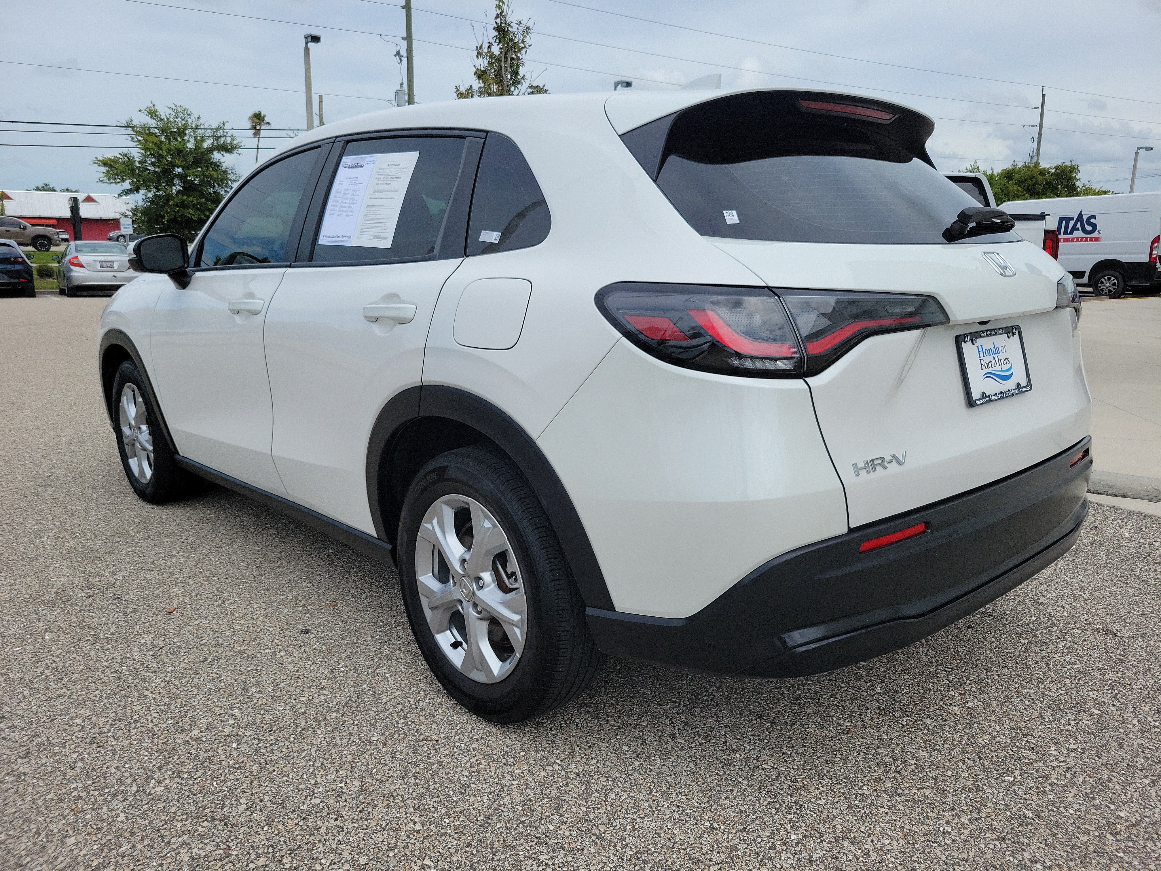 Used 2024 Honda HR-V LX image 4