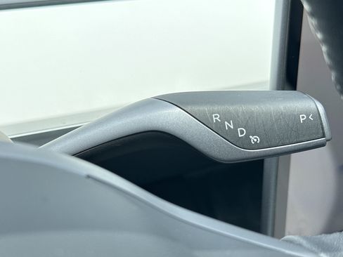 Used 2025 Tesla Model Y Performance AWD/4WD image 26