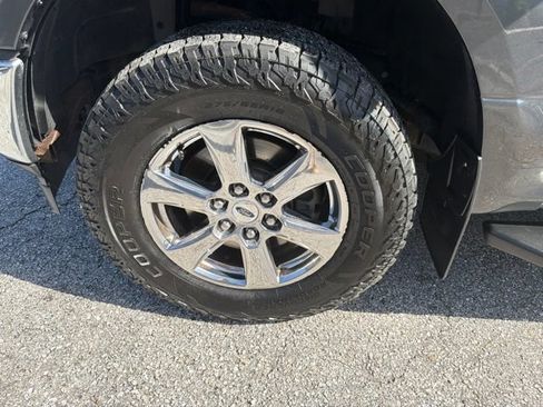 Used 2018 Ford F150 XLT w/ Equipment Group 302A Luxury AWD/4WD image 32