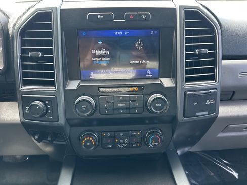 Used 2021 Ford F250 XLT w/ XLT Premium Package AWD/4WD image 27