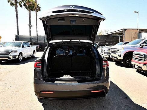 Used 2016 Tesla Model X 90D AWD/4WD image 8