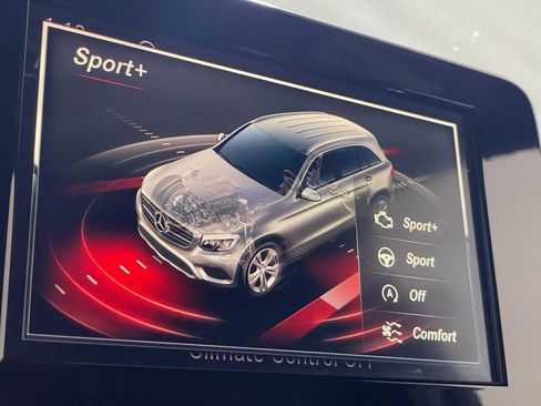 Used 2019 Mercedes-Benz GLC 300 4MATIC w/ AMG Line image 24