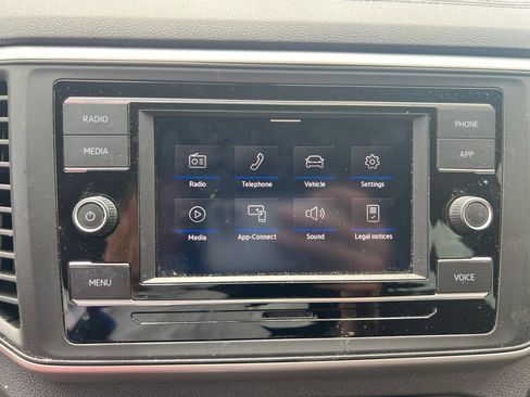 Used 2023 Volkswagen Atlas Cross Sport SE AWD/4WD image 25