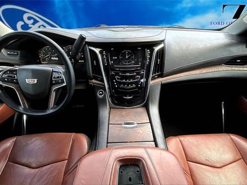 Used 2015 Cadillac Escalade Premium image 13