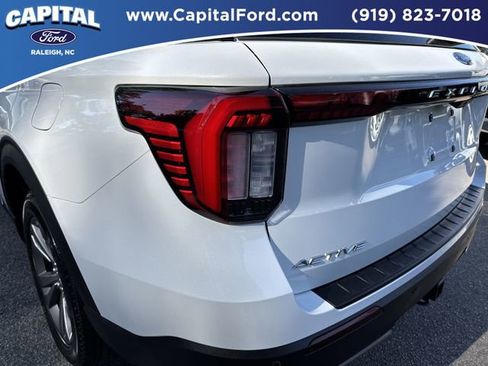 Certified 2025 Ford Explorer Active w/ Active Comfort Package AWD/4WD image 15