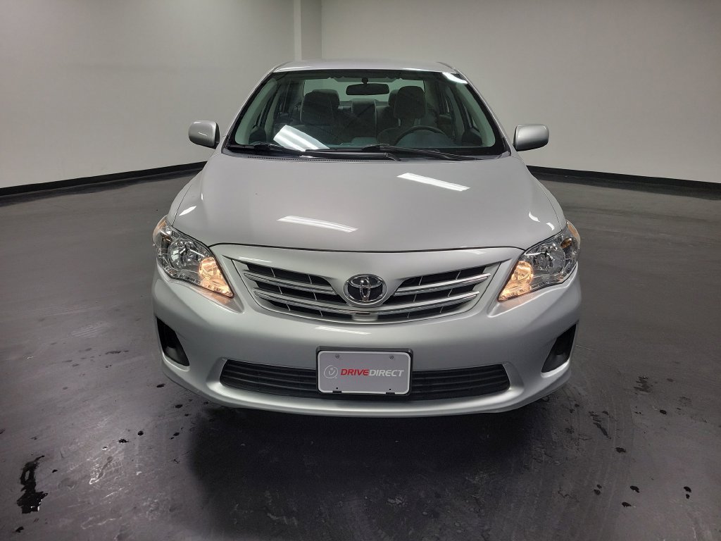Used 2013 Toyota Corolla LE FWD image 3