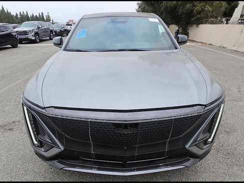 Used 2024 Cadillac Lyriq Sport AWD/4WD image 11