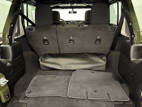 Used 2021 Jeep Wrangler Unlimited Sport image 13