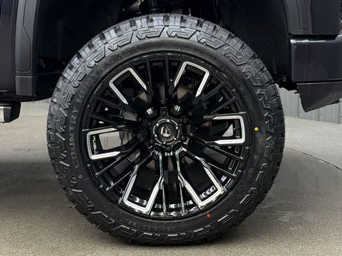 Used 2025 GMC Sierra 1500 Denali Ultimate AWD/4WD image 9