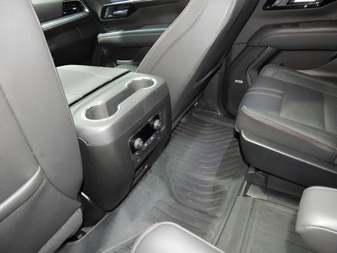 Used 2025 Chevrolet Suburban RST w/ RST Capability Package image 27