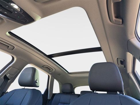 Certified 2025 Audi Q5 2.0T Premium w/ Convenience Package image 30