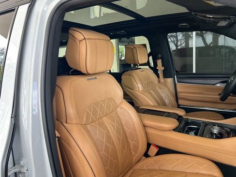 Used 2025 Jeep Grand Wagoneer L Series III w/ Rear Seat Video Group 1 AWD/4WD image 27