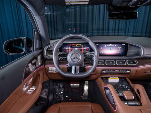 New 2026 Mercedes-Benz GLS 580 4MATIC image 15