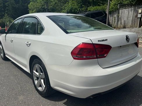 Used 2012 Volkswagen Passat 2.5 SE FWD image 5