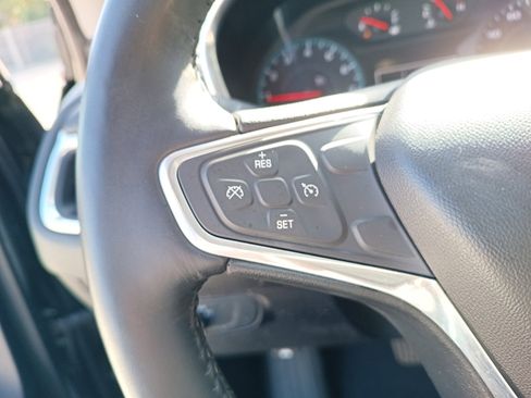 Used 2018 Chevrolet Equinox LT image 21