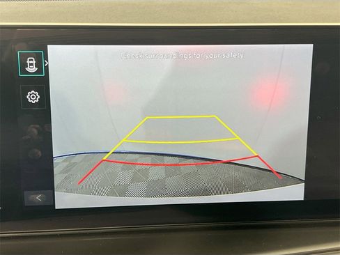 Certified 2024 Kia Sorento LX image 13