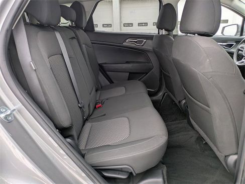 Used 2024 Kia Sportage LX image 21