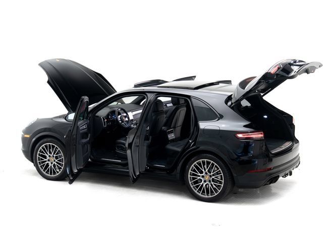 Certified 2023 Porsche Cayenne Platinum Edition AWD/4WD image 34