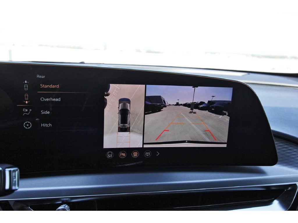 New 2027 Cadillac Lyriq Sport RWD image 17