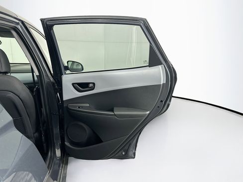 Used 2019 Hyundai Kona SE image 27