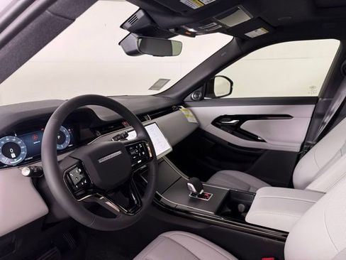 Used 2026 Land Rover Range Rover Evoque S AWD/4WD image 37
