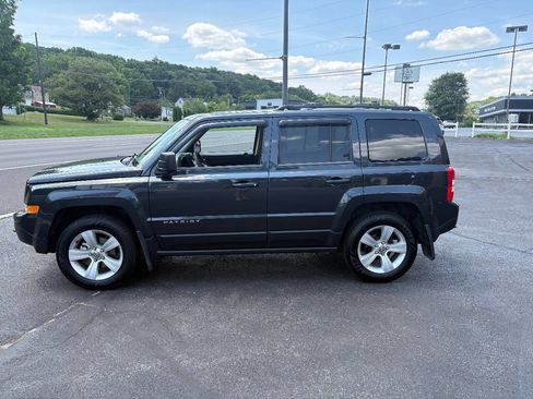 Used 2014 Jeep Patriot Latitude w/ All Weather Capability Group AWD/4WD image 10