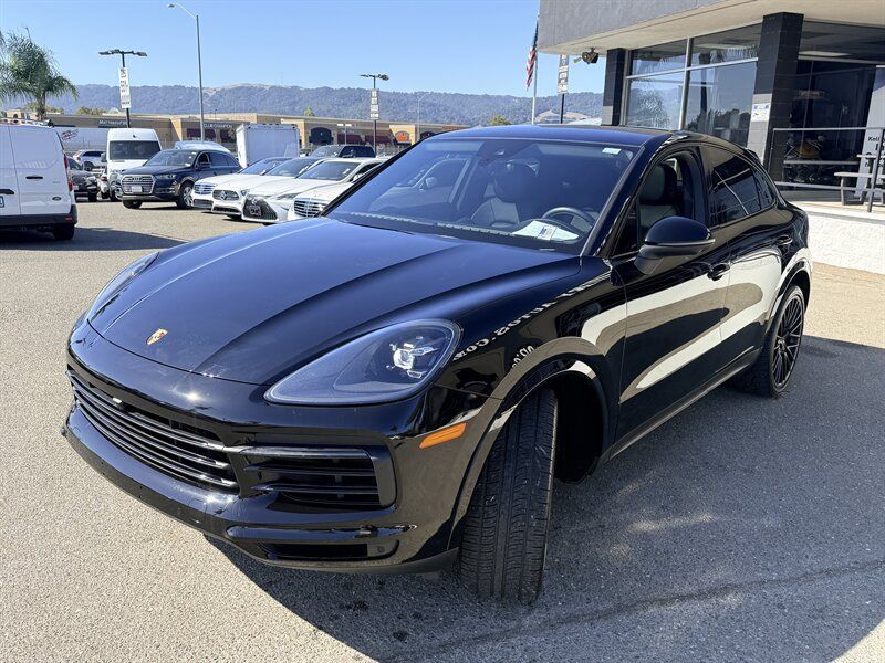 Used 2020 Porsche Cayenne AWD/4WD image 3