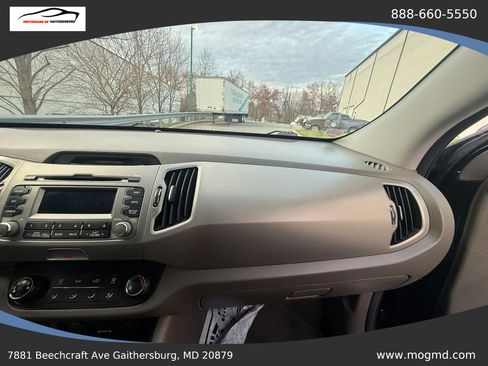 Used 2011 Kia Sportage LX image 12