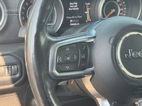 Used 2018 Jeep Wrangler Unlimited Sahara AWD/4WD image 26