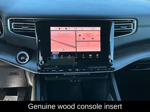 Used 2024 Jeep Wagoneer Series II image 11