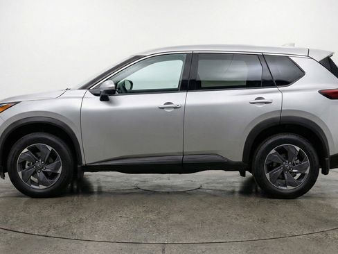 Used 2025 Nissan Rogue SV image 5