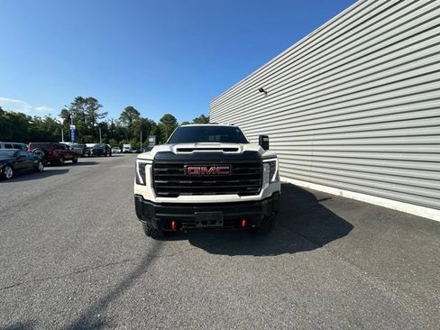 Used 2026 GMC Sierra 2500 AT4X AWD/4WD image 2