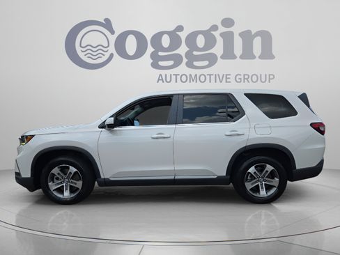 Certified 2024 Honda Pilot EX-L image 2